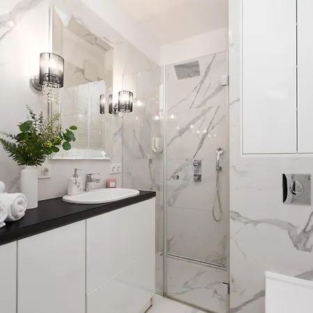 Golden - Luxury On Grzybowska 85-200 * ורשה