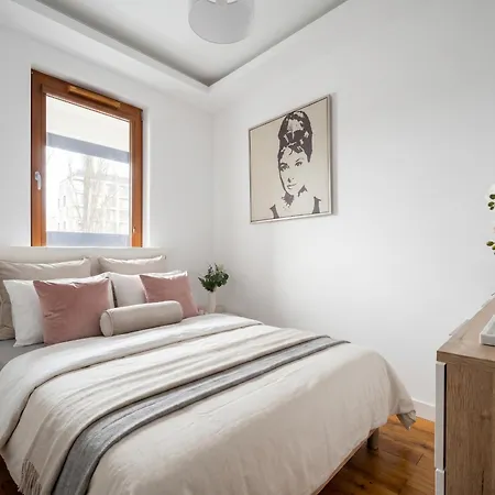 شقة Golden - Luxury On Grzybowska 85-200 وارسو